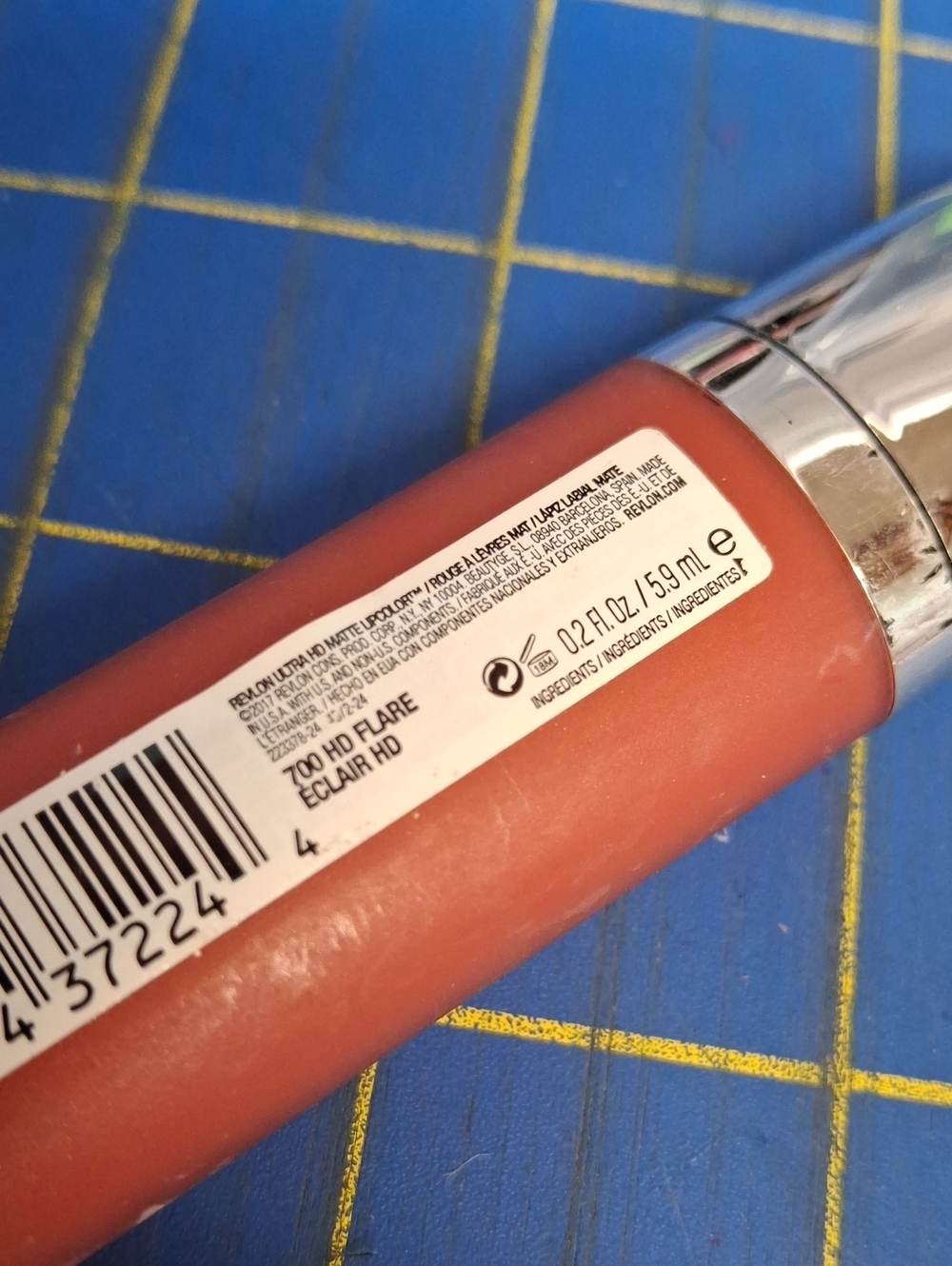 Revlon Ultra HD Matte Lipcolor 59ml New 700 HD Flare Eclair - Picture 3 of 3